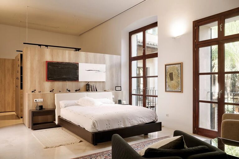 18th-Century Palace Residence in Palma Old Town with Terrace and Garage