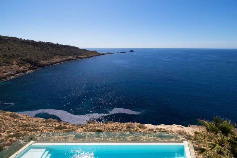 Designer Villa on the Frontline