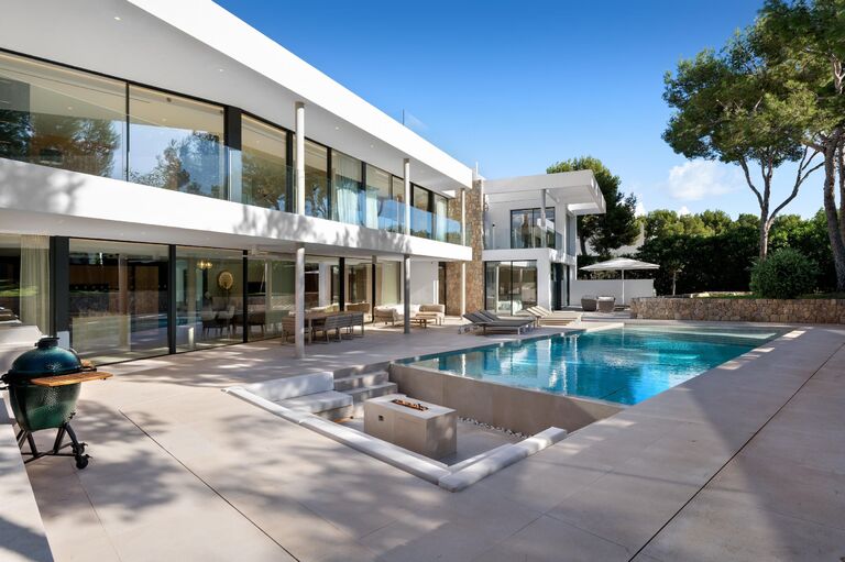 Contemporary Villa in Nova Santa Ponsa with Infinity Pool